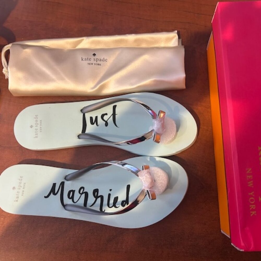 Brand New in Box Kate Spade Just Married Bow Flip Flops Size 10